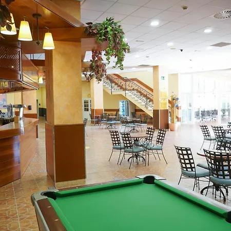 Ohtels La Hacienda Szálloda La Pineda