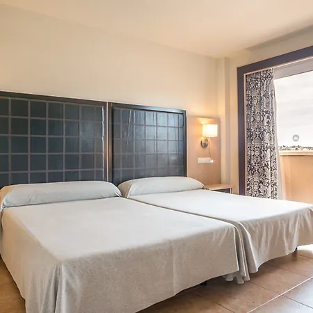 Hotel Ohtels La Hacienda 4*