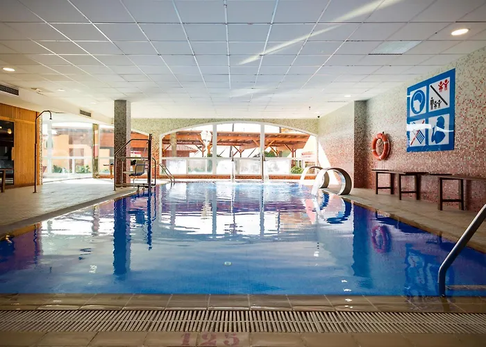 호텔 Ohtels La Hacienda 라피네다