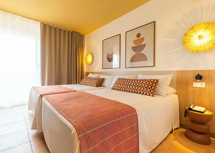 호텔 Ohtels La Hacienda 라피네다